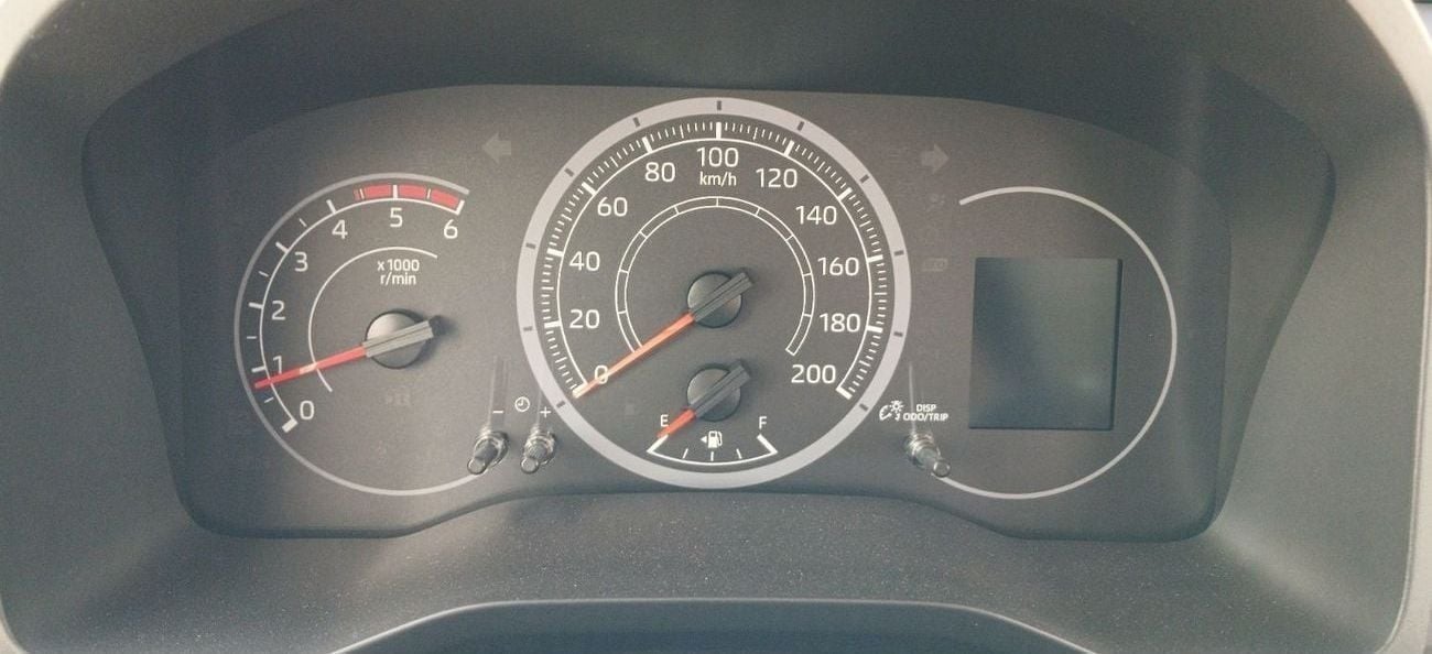 Toyota Hiace DLS - STD ROOF Toyota HiAce Highroof 2.8L Diesel MT 2025YM