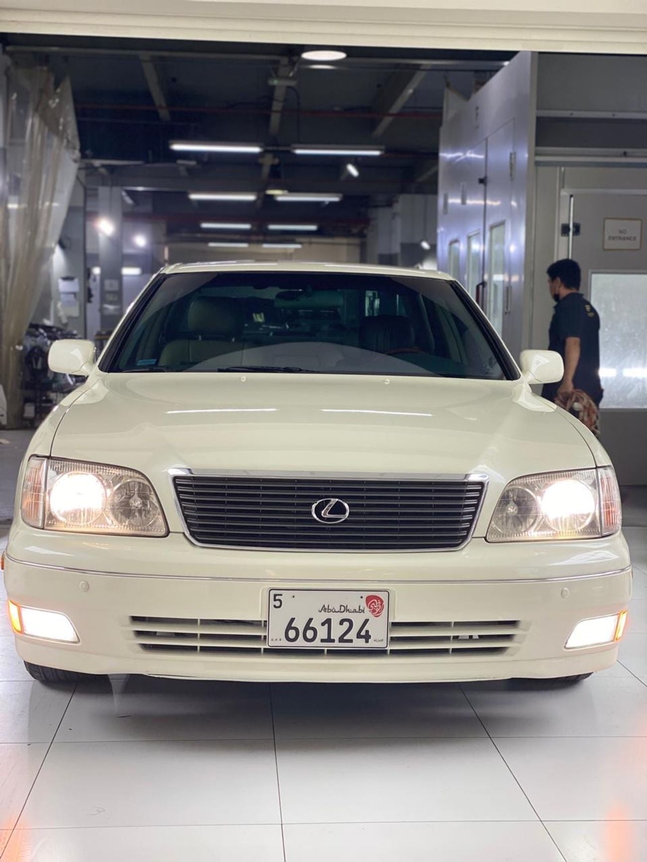 Lexus LS400