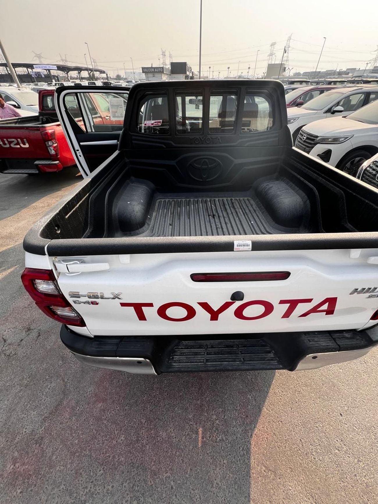 Toyota Hilux SGLX S GLX 2.4L 4WD A/T Toyota Hilux DC S/GLX 2.4L 4WD A/T