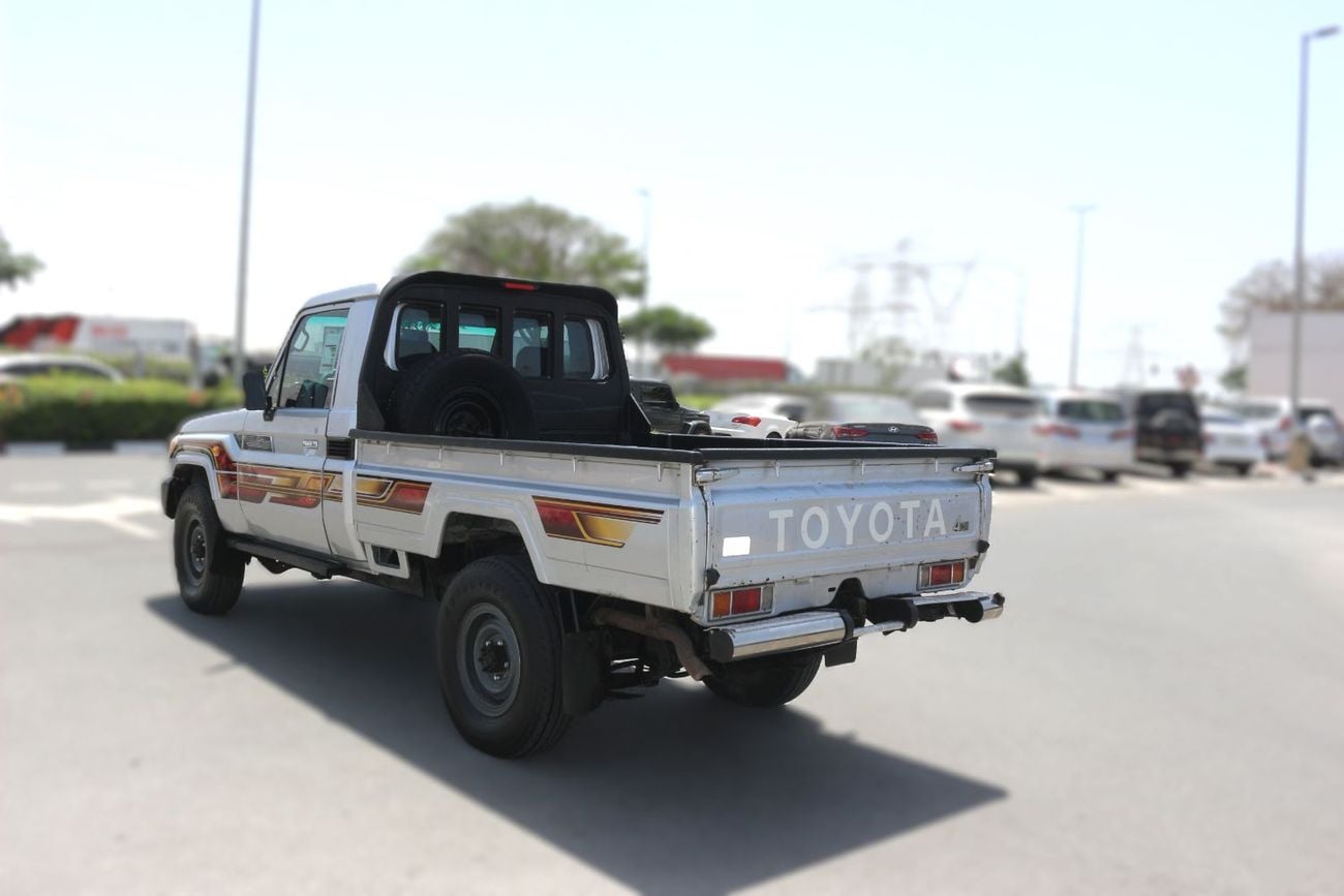 تويوتا لاند كروزر بيك آب TOYOTA LAND CRUISER PICKUP 2010 DIESEL MANUAL GEAR GULF SPACE 4X4