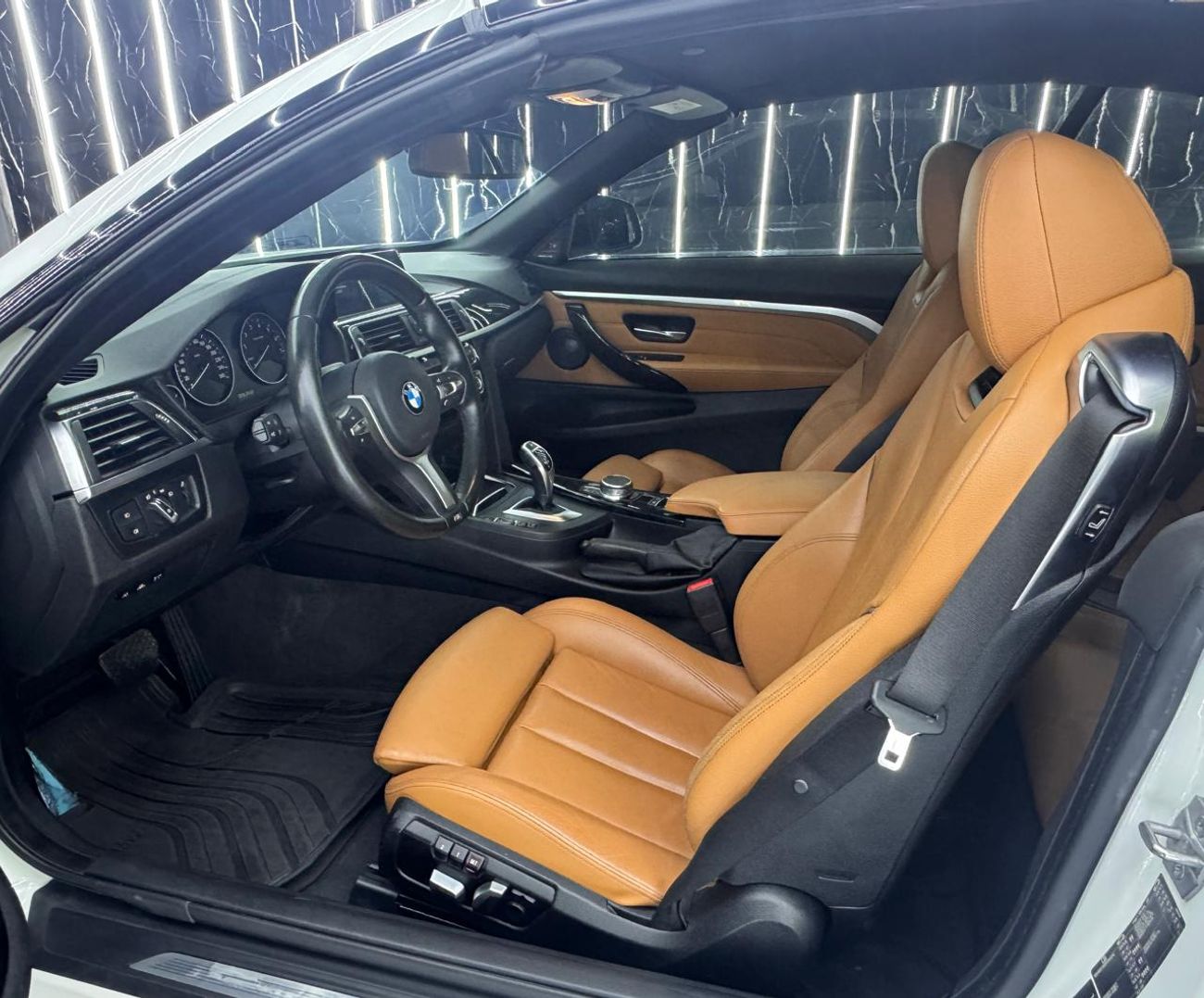 بي أم دبليو 430i M Sport 2.0L 2018 BMW 430i Convertible, Warranty, Full BMW Service History, Excellent Condition, GCC