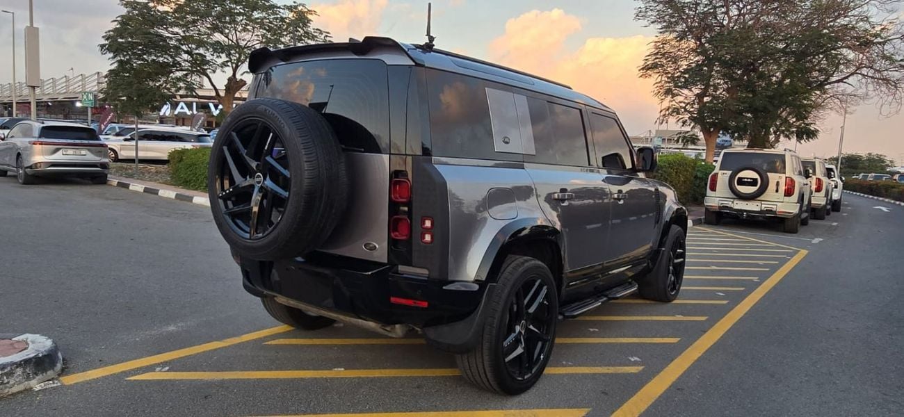 Land Rover Defender P400 110 HSE 3.0L (5 Seater)