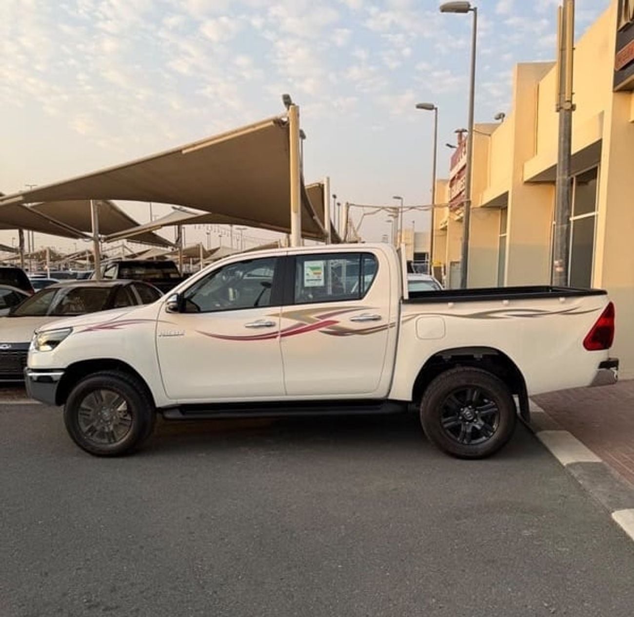 Toyota Hilux SR5 ( Gcc ) Hilux 2.7 Manual || Push start 2026
