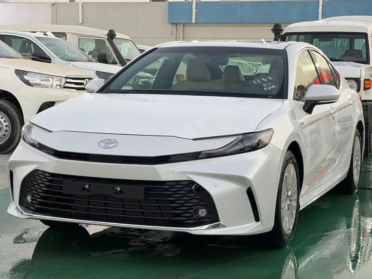 Toyota Camry GLE 2.5L Hybrid