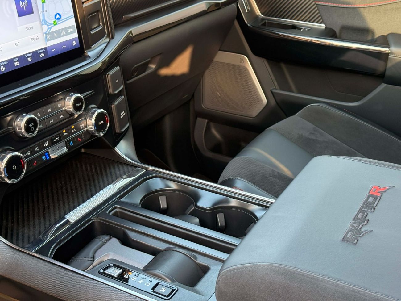 Ford F 150 Raptor GCC SPEC NEAT AND CLEAN