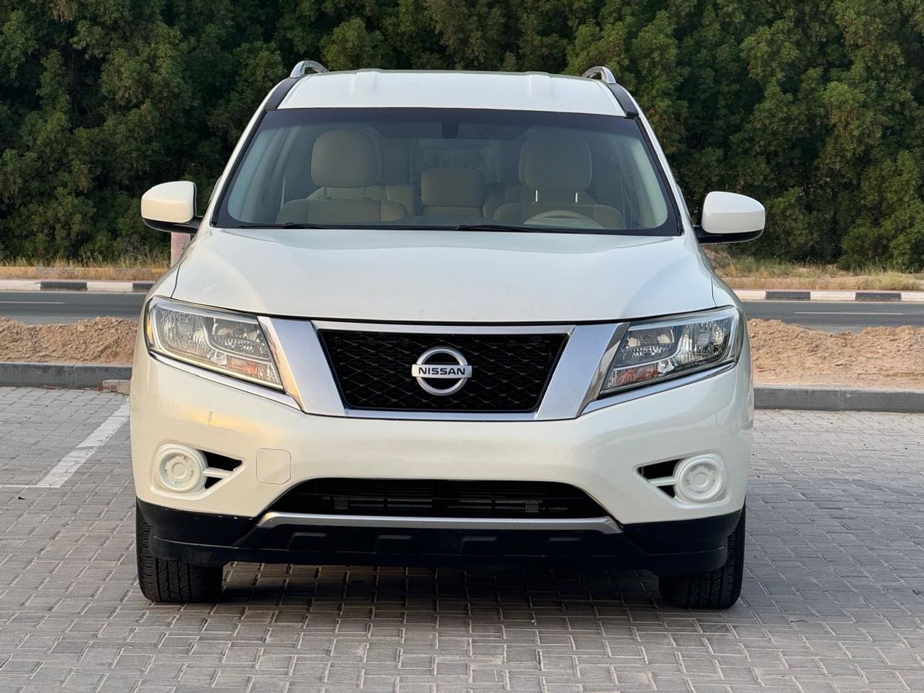 نيسان باثفايندر SE متوسط