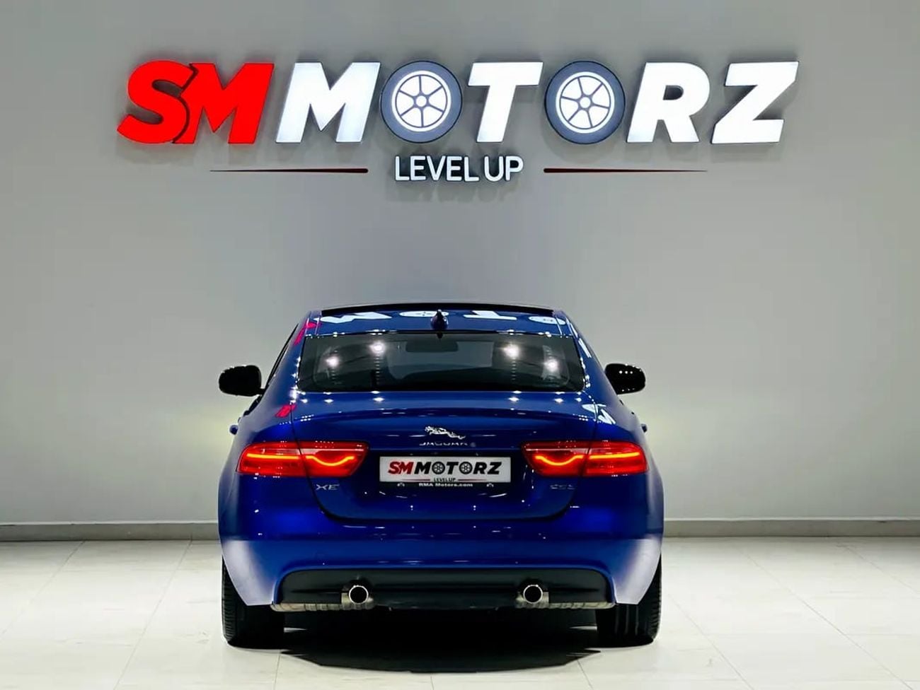 Jaguar XE R-SPORT