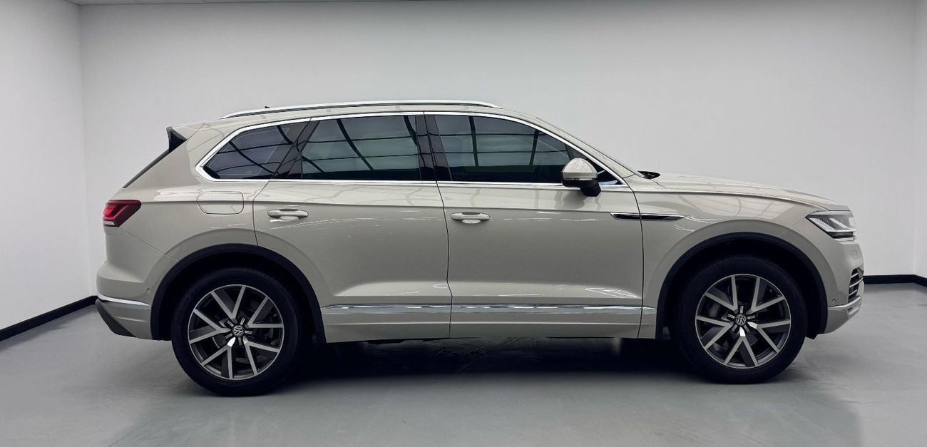 فولكس واجن طوارق Atmosphere 3.0L 2021 Volkswagen Touareg Atmosphere, 2026 VW Warranty, Full VW Service History, Low K