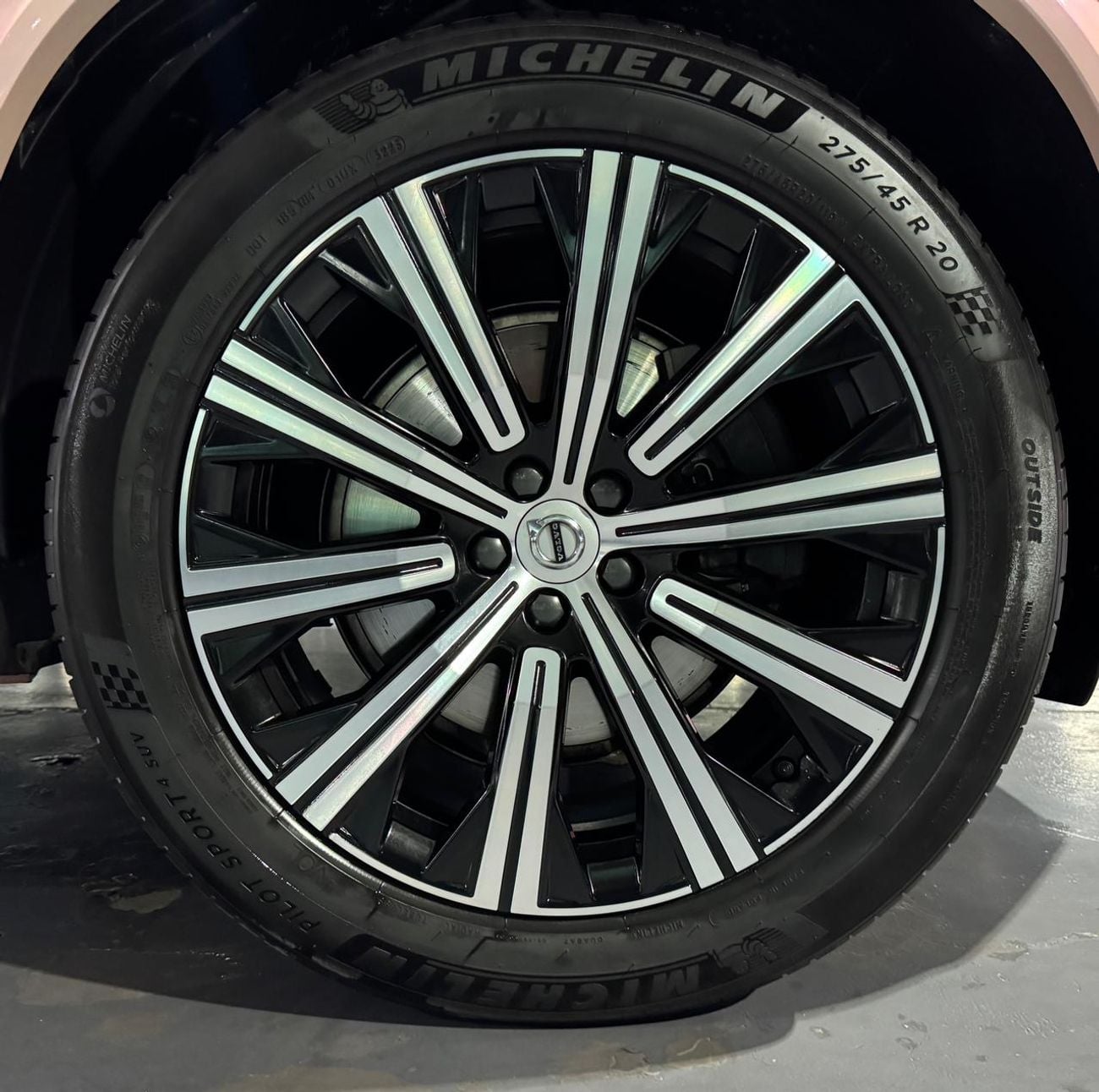 فولفو XC 90 ULTIMATE BRIGHT