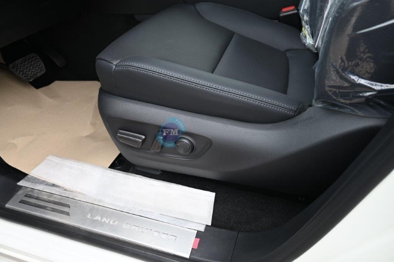 Toyota Land Cruiser 300 GXR V6 4.0L Petrol Automatic