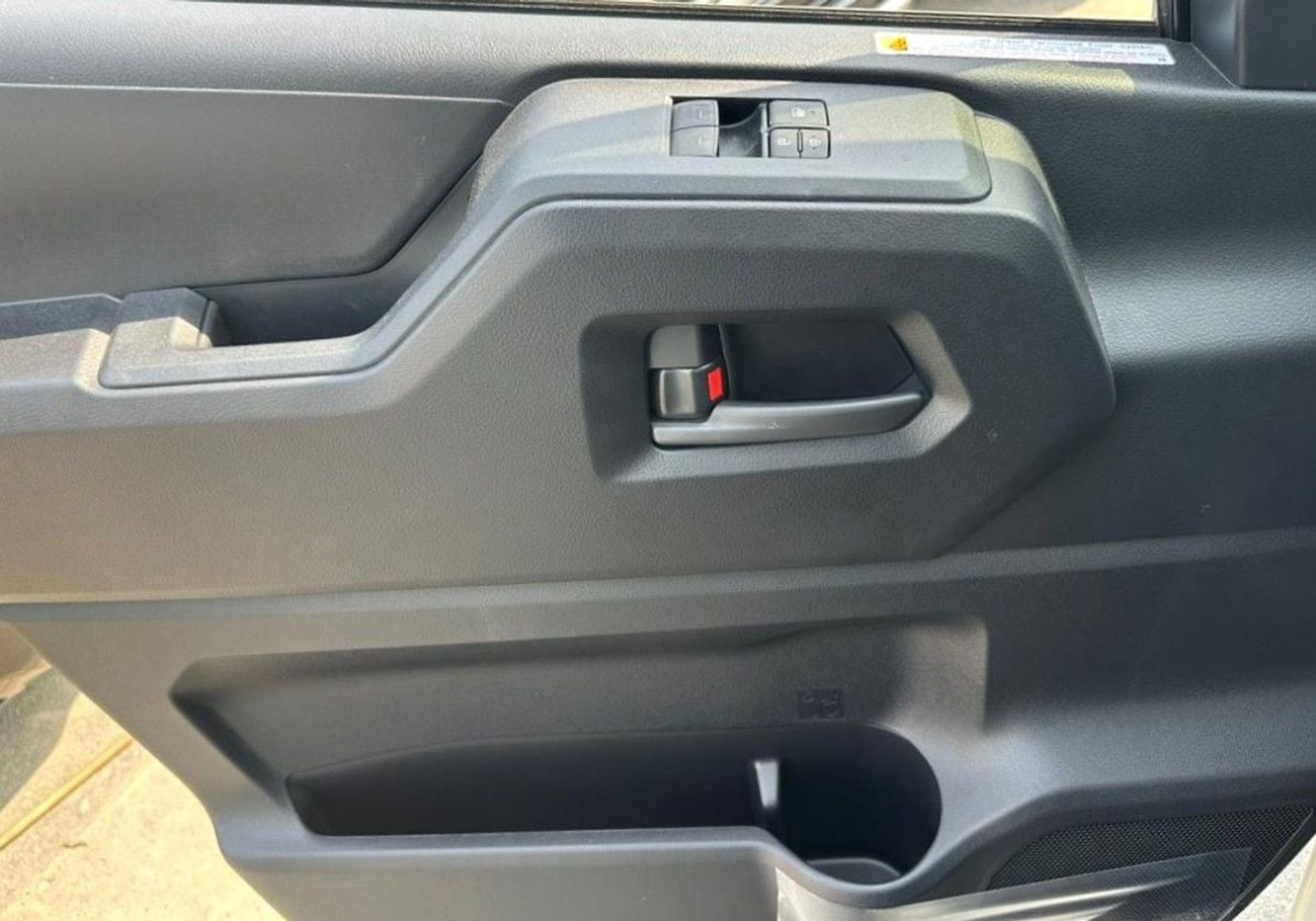 Toyota Hiace Van High Roof 2.8L (174 HP) M/T 2025 Diesel