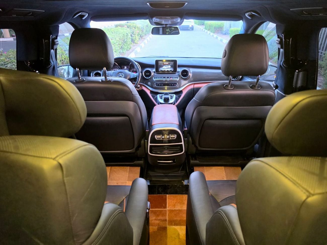 مرسيدس بنز V 250 2019 Mercedes-Benz V-Class V 250 GCC Specs