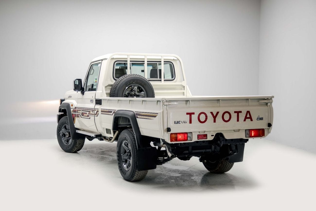 تويوتا لاند كروزر بيك آب LC79 4.0L - White Inside Beige | Export Only