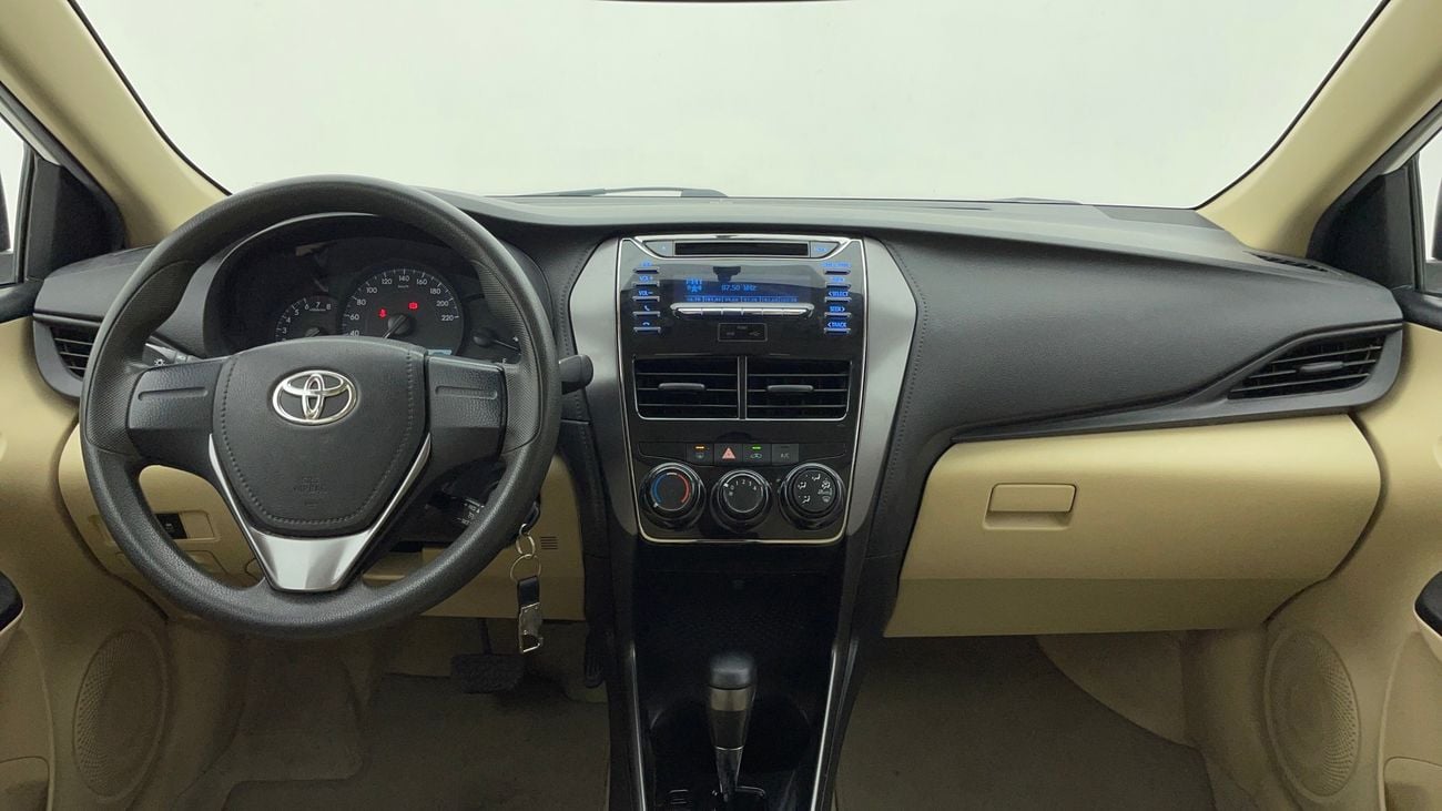 تويوتا يارس SE 1.5 | بدون دفعة مقدمة | اختبار القيادة في المنزل