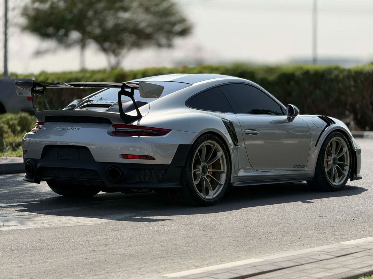 Porsche 911 GT2 RS 3.8L GCC SPEC NEAT AND CLEAN