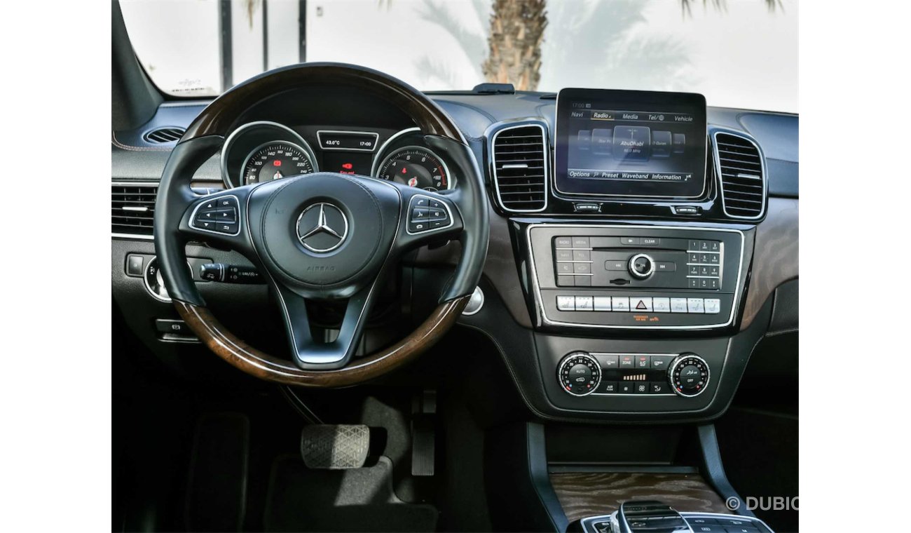 Mercedes-Benz GLS 500 AMG 4MATIC - Impeccable Condition!  Agency Warranty! - AED 5,464 Per Month