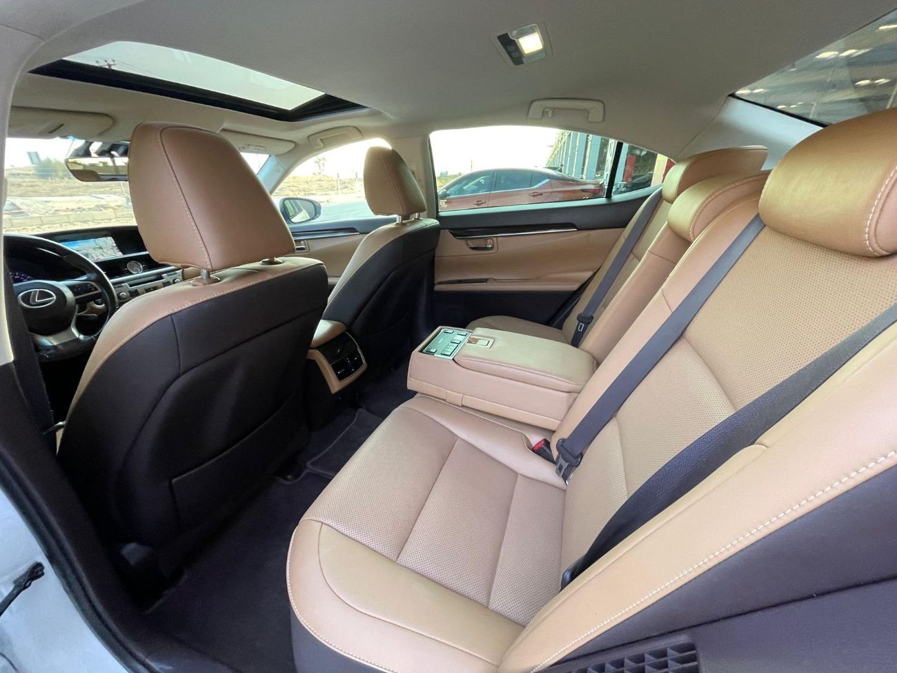 Lexus ES300h PLATINUM / HYBRID / JAPAN / IN PERFECT CONDITION