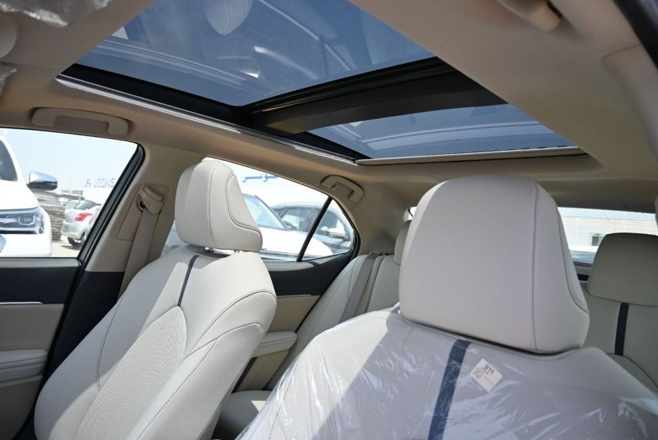 Toyota Camry Toyota Camry Limited 3.5L Petrol, V6, Sedan, FWD, 4Doors Features: Panoramic Roof, Radar, Cruise Con