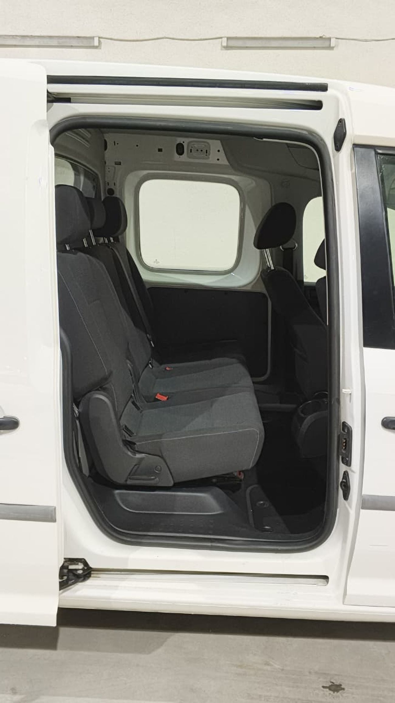 فولكس واجن كادي Non accident