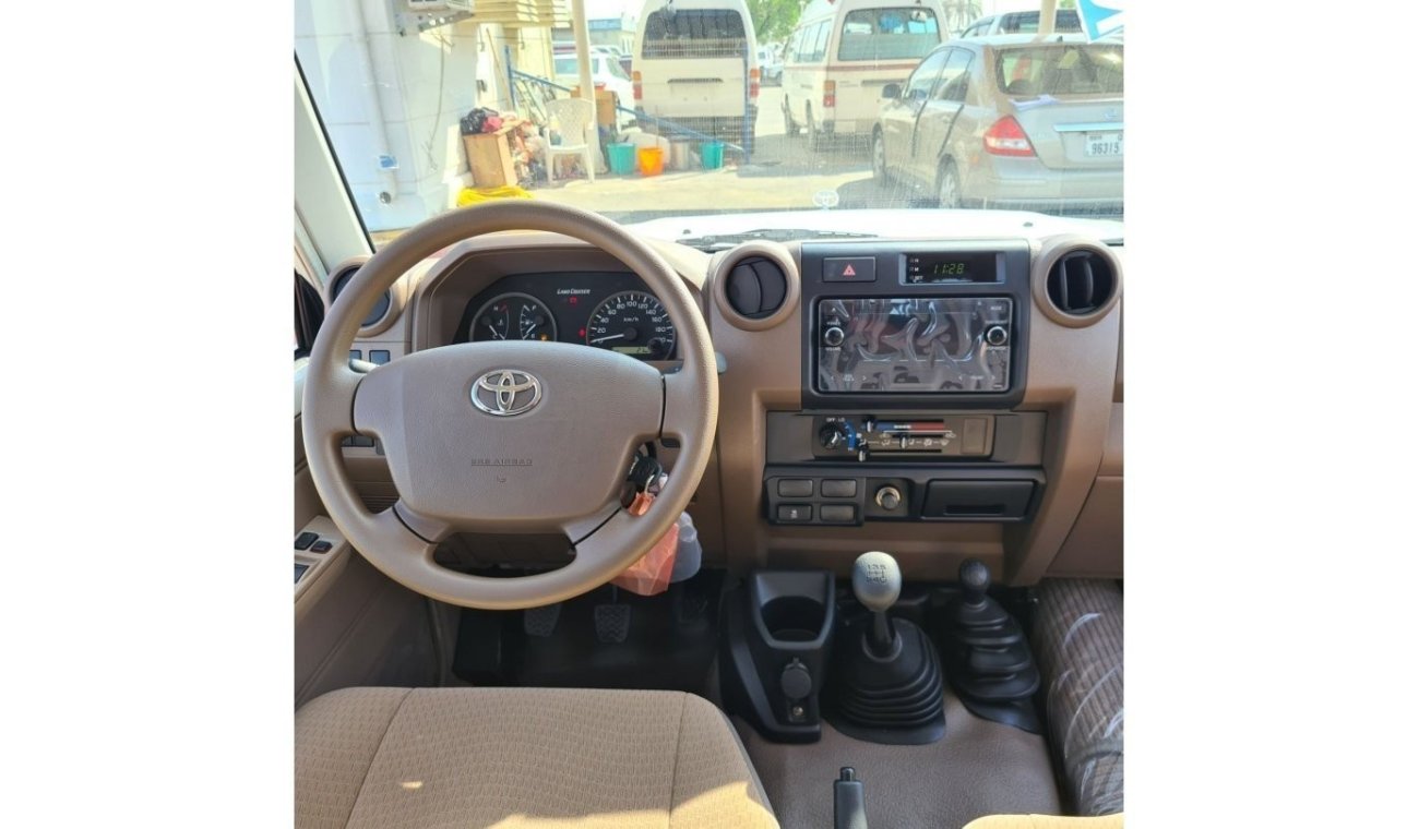 Toyota Land Cruiser Pick Up DC TOYOTA LAND CRUISER PICK UP DOUBLE CABIN 4.5L DIESEL (2023) | HZJ79 | FOR EXPORT ONLY