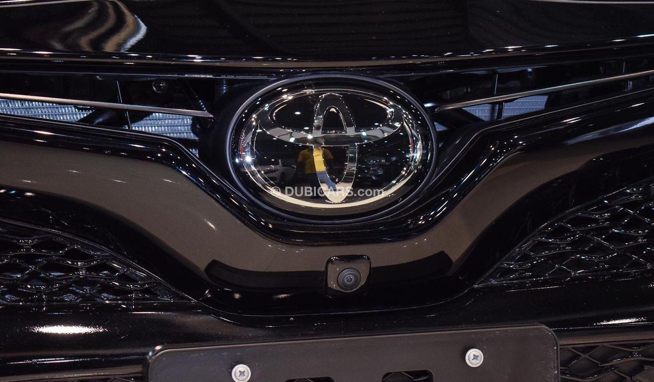 تويوتا كامري XSE