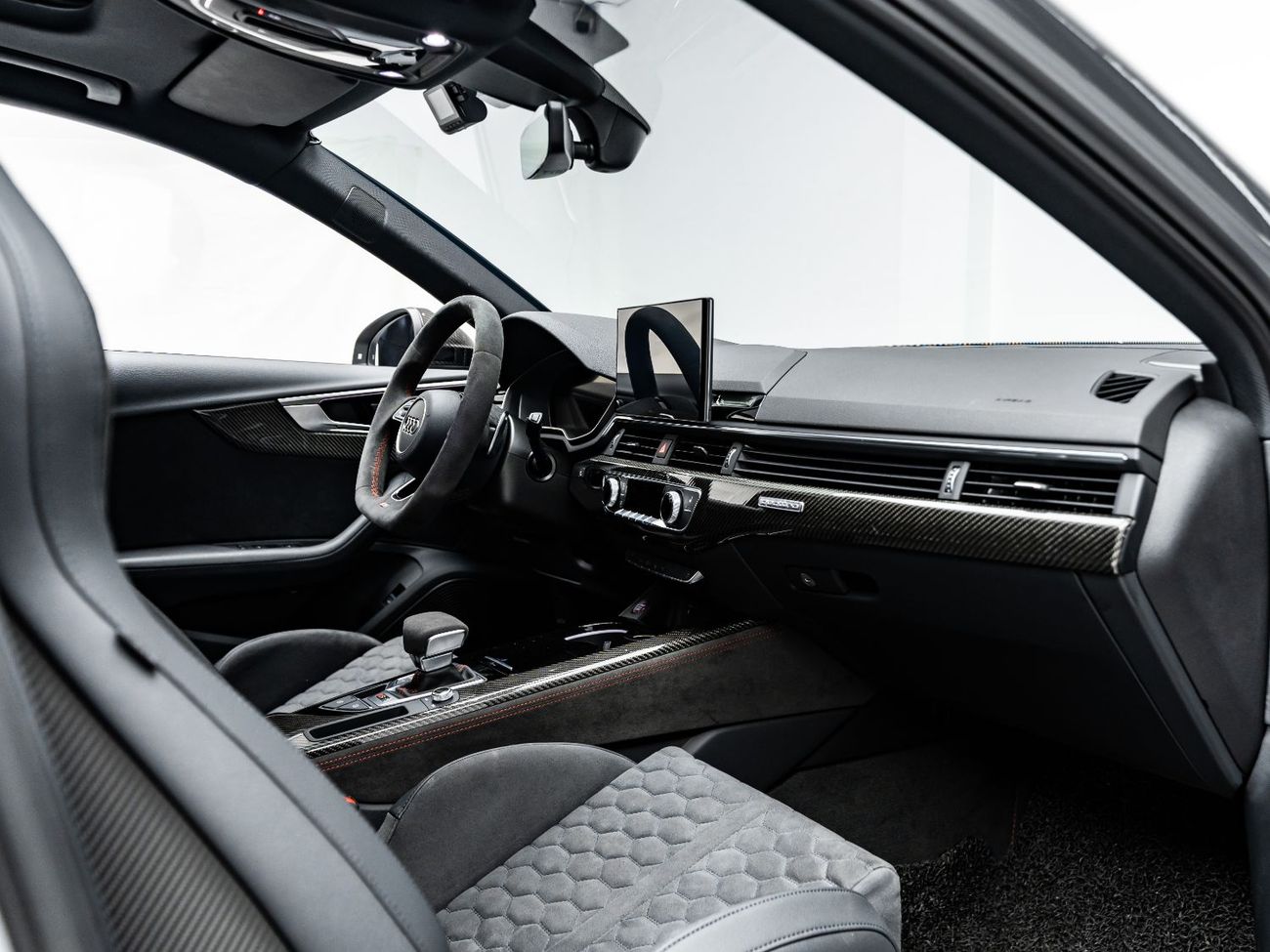 أودي RS4 2024 Audi RS4, 2027 Audi Warranty + 2029 Audi Service Contract, Carbon Bucket Seats, Low KMs, GCC