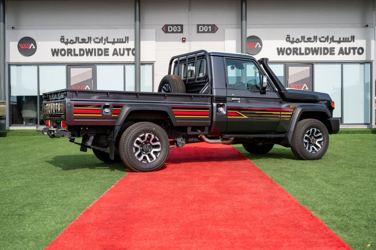 تويوتا لاند كروزر بيك آب Toyota LC79 2.8L T Diesel Automatic Z1 Full Option 2025