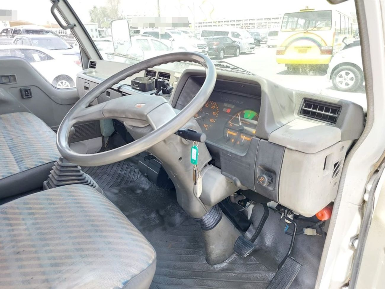 Mitsubishi Fuso Canter MITSUBISHI CANTER 4D33 TRUCK RHD 1993 MODEL 4.2 L DIESEL MANUAL(PM81723)