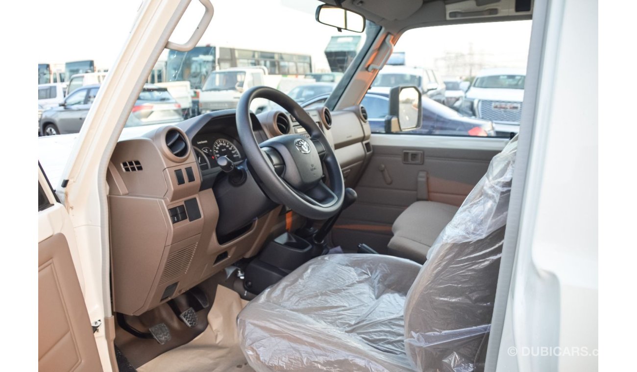 تويوتا لاند كروزر هارد توب TOYOTA LAND CRUISER 78 SERIES 4.5L V8 DIESEL SUV 2024 | MANUAL TRANSMISSION | FABRIC SEATS | POWERED