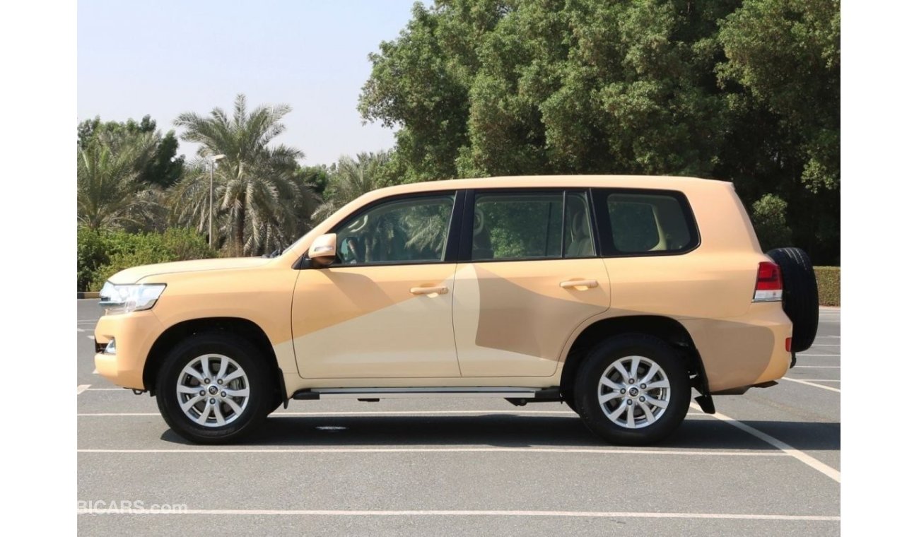 Toyota Land Cruiser 2018 | LAND CRUISER 4X4 SUV - 4.0L -V6 GXR WITH GCC SPECS AND EXCELLENT CONDITION