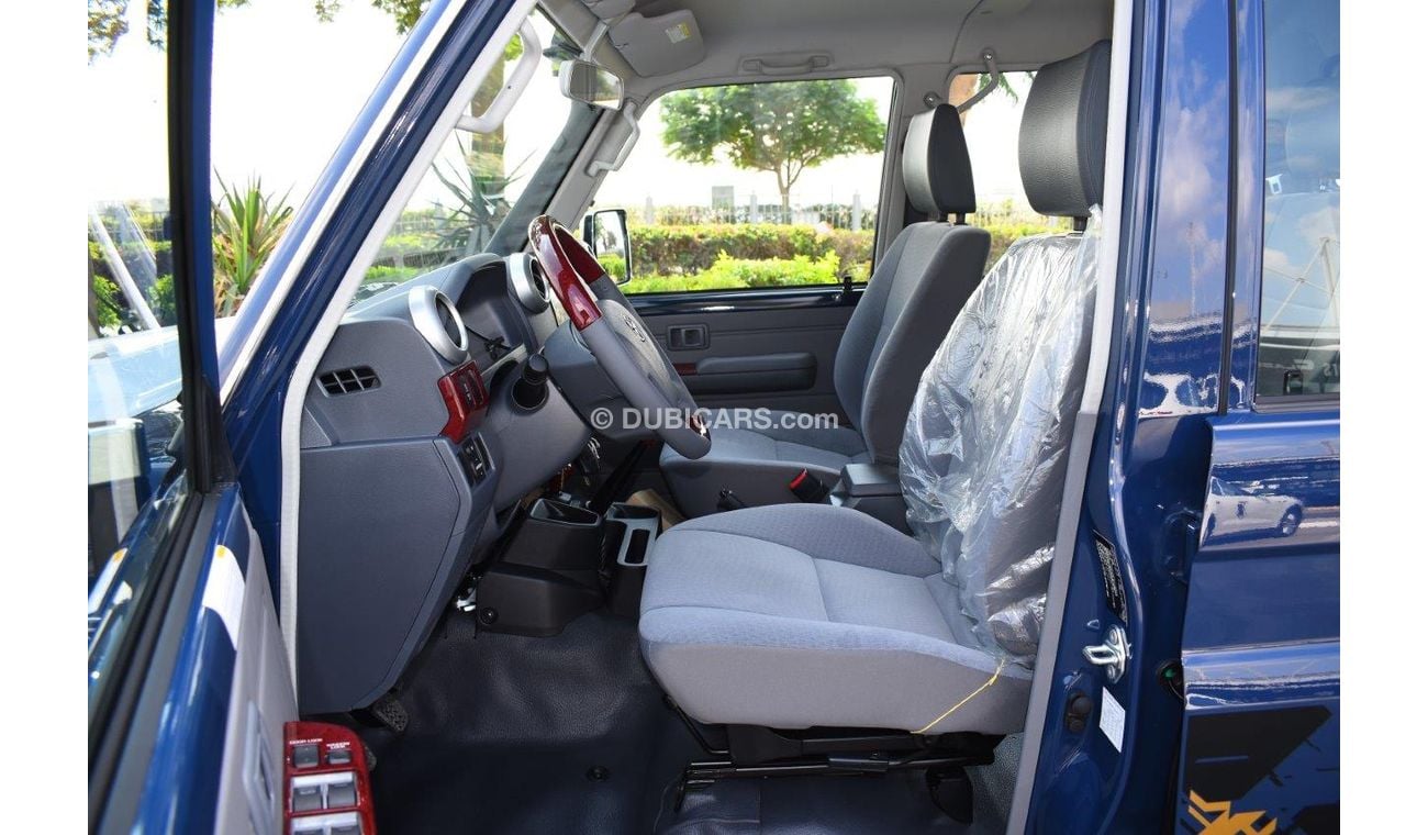 Toyota Land Cruiser Pick Up DOUBLE CAB LIMITED LX V8 4.5L TURBO DIESEL 5 SEAT MT