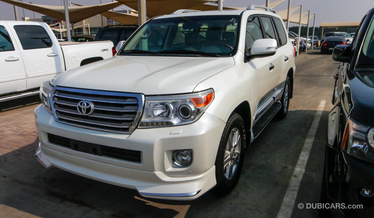 Toyota Land Cruiser GXR+ V8