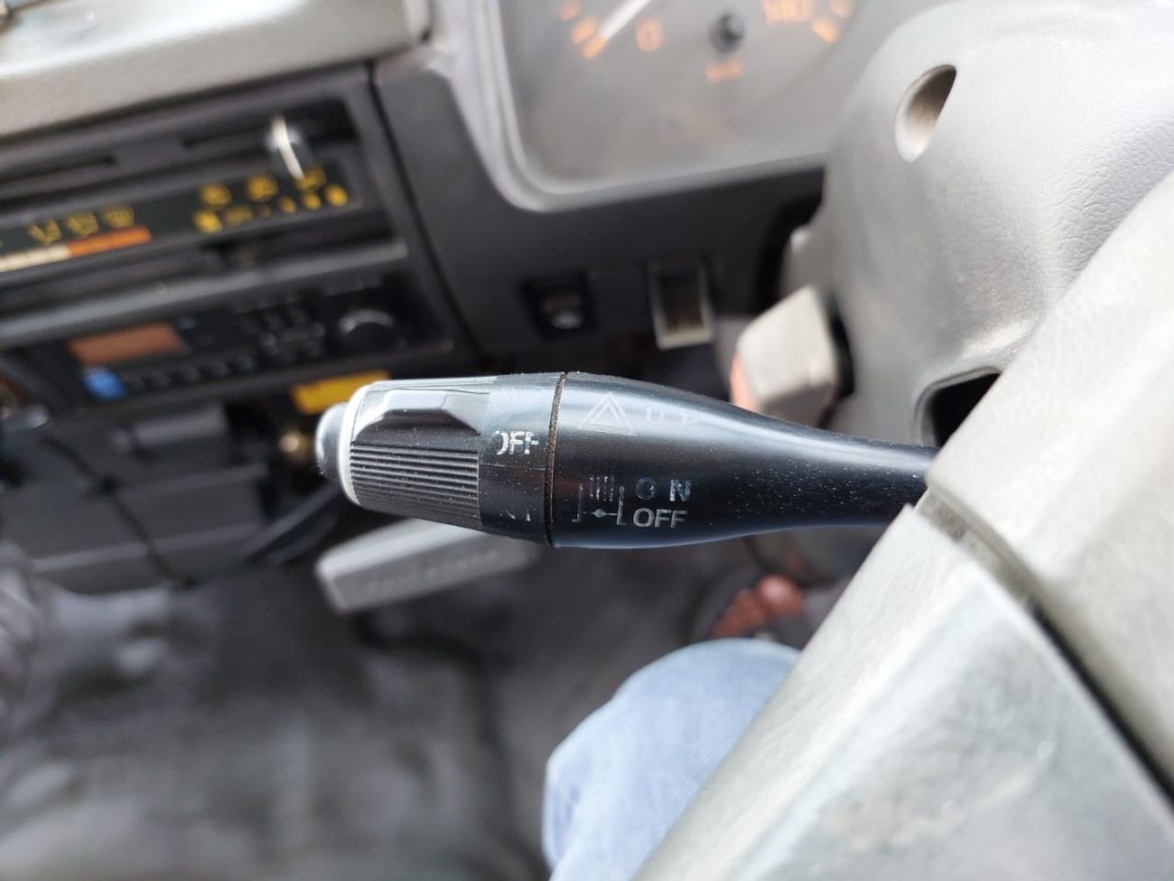 Mitsubishi Fuso Canter MITSUBISHI CANTER 4D33 TRUCK RHD 1993 MODEL 4.2 L DIESEL MANUAL(PM81723)