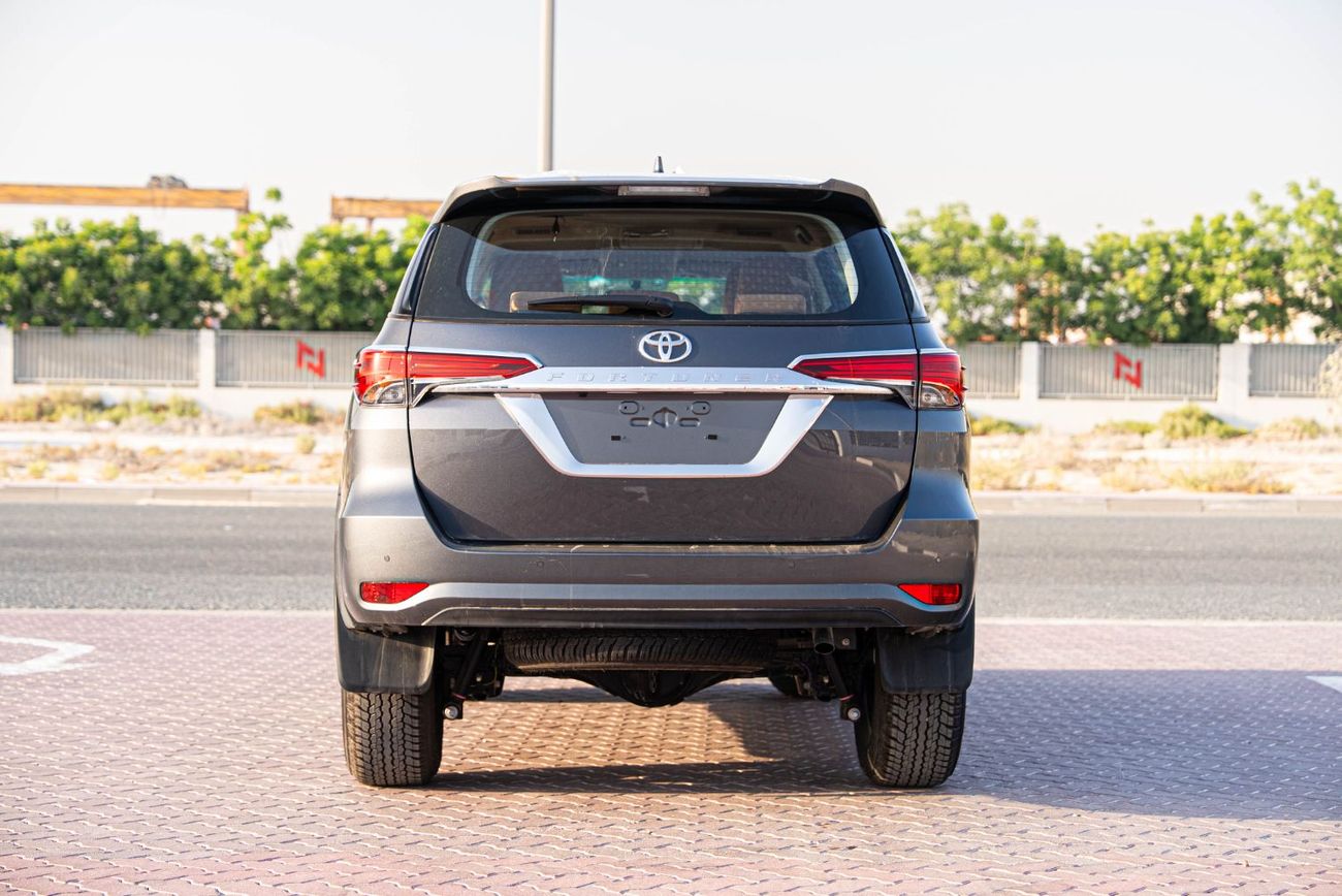 تويوتا فورتونر 2024 Toyota Fortuner HI 2.7 - Grey Mettalic Inside Quartz | Export Only