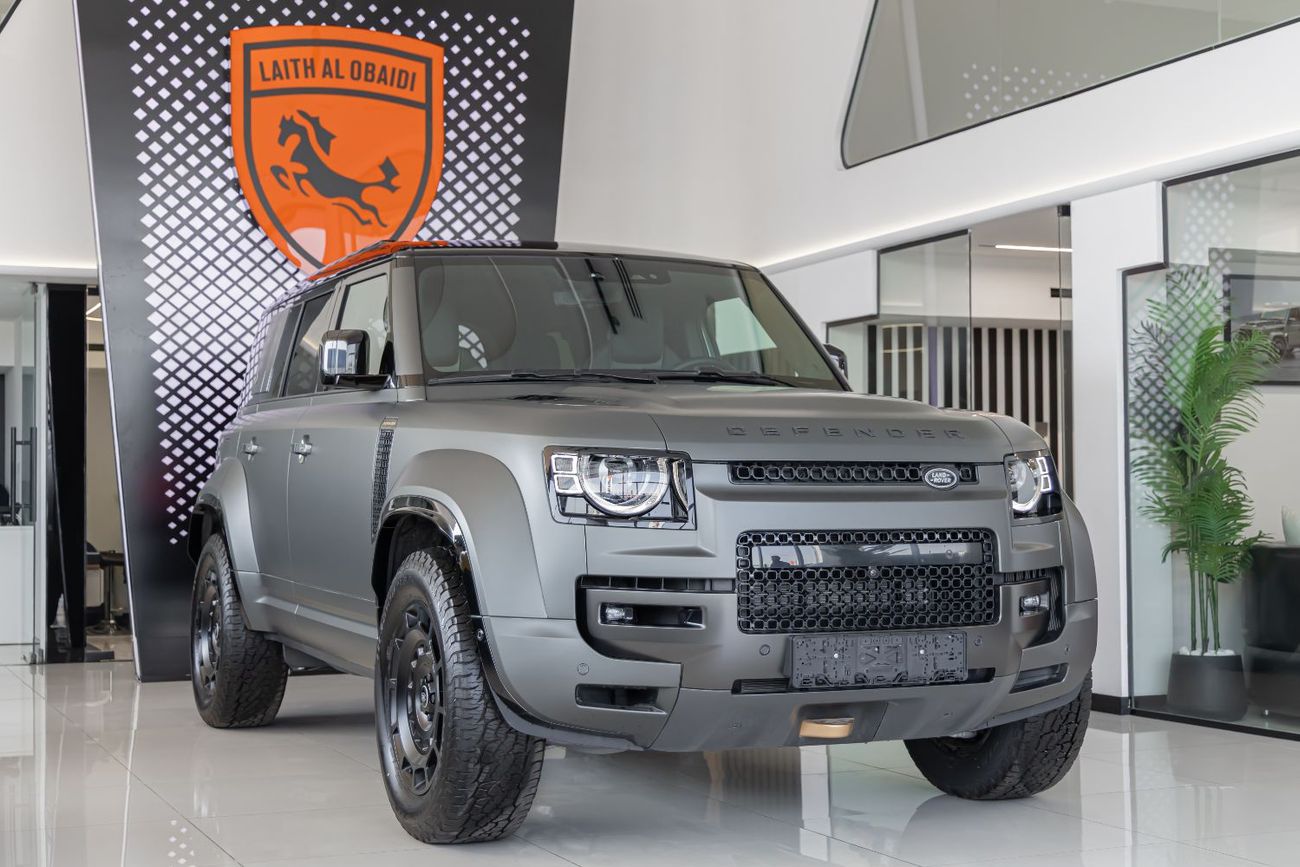 Land Rover Defender 110 P635 OCTA V8 Land Rover Defender 110 OCTA V8 | EVO Carbon Interior and Exterior | 2025