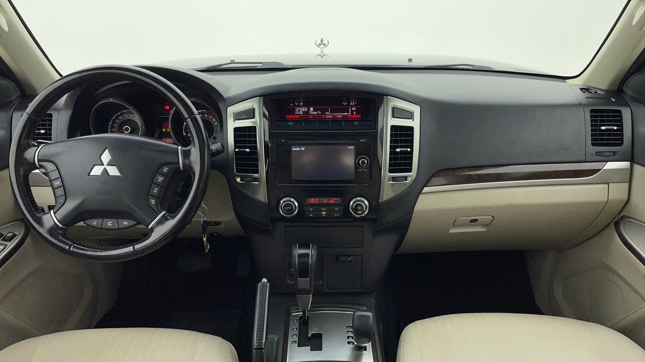 ميتسوبيشي باجيرو GLS MIDLINE 3 | بدون دفعة مقدمة | اختبار قيادة مجاني للمنزل