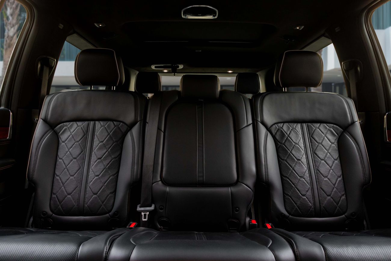 جيب جراند واجونير Grand Wagoneer Series III | 4,309 P.M | 0% Downpayment | JEEP WARRANTY | GRAND WAGONEER III | Ramada