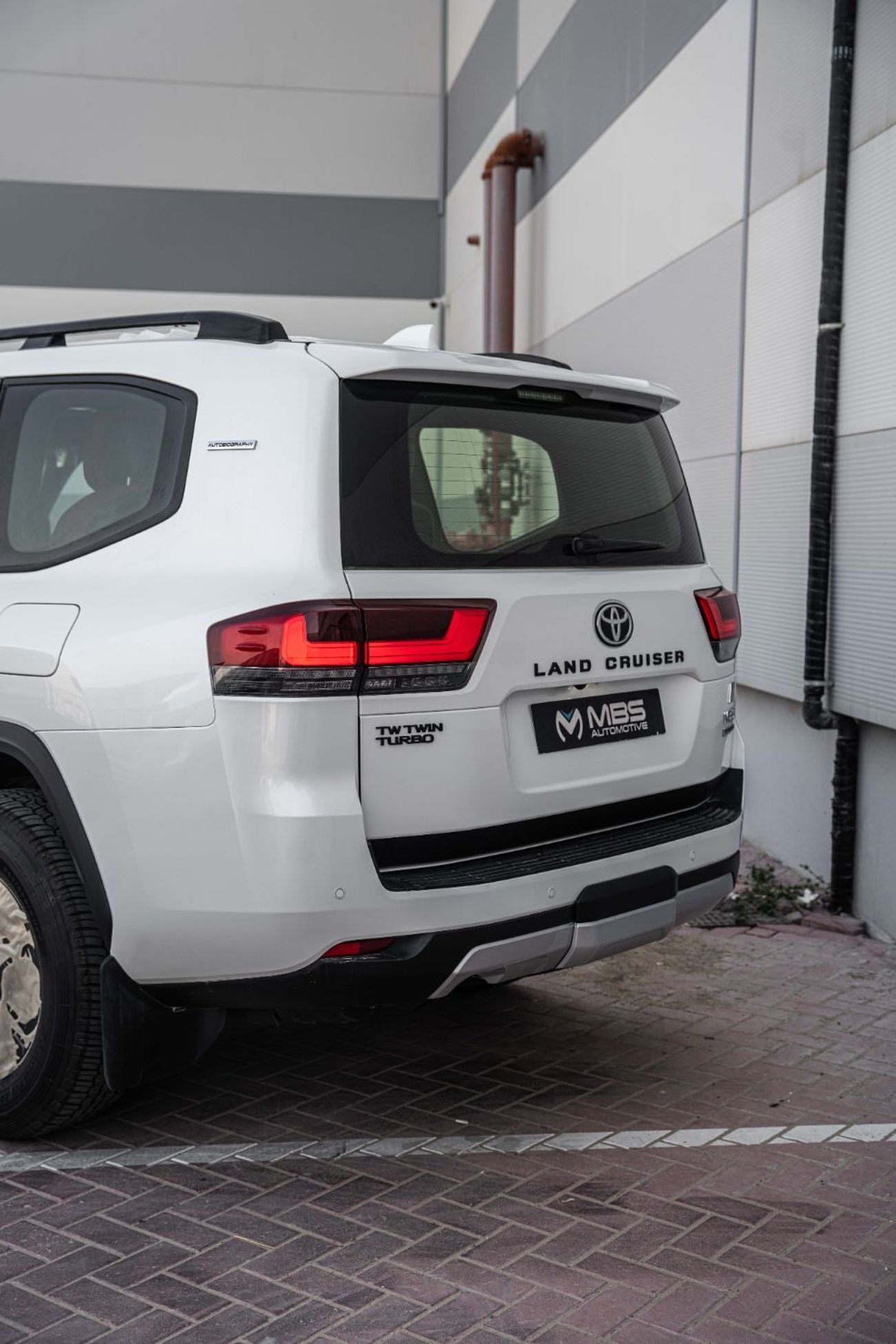 تويوتا لاند كروزر LC300 GR SPORT 3.3L DIESEL FULL OPTION WITH MBS AUTOBIOGRAPHY VIP MASSAGE SEAT AND ROOF STAR LIGHT