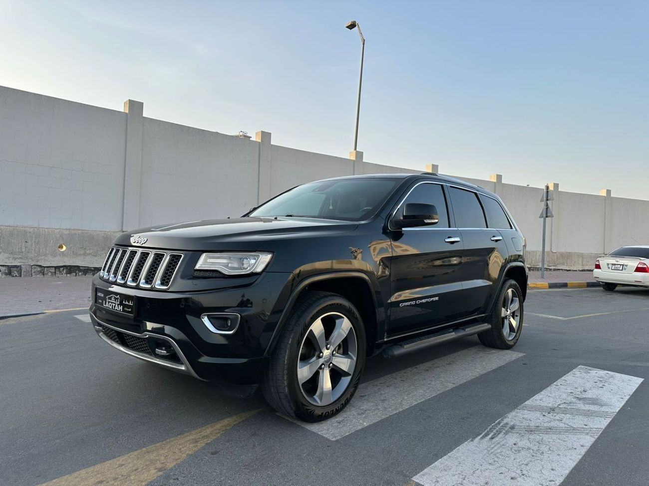 Jeep Grand Cherokee Overland 5.7L (360 HP)
