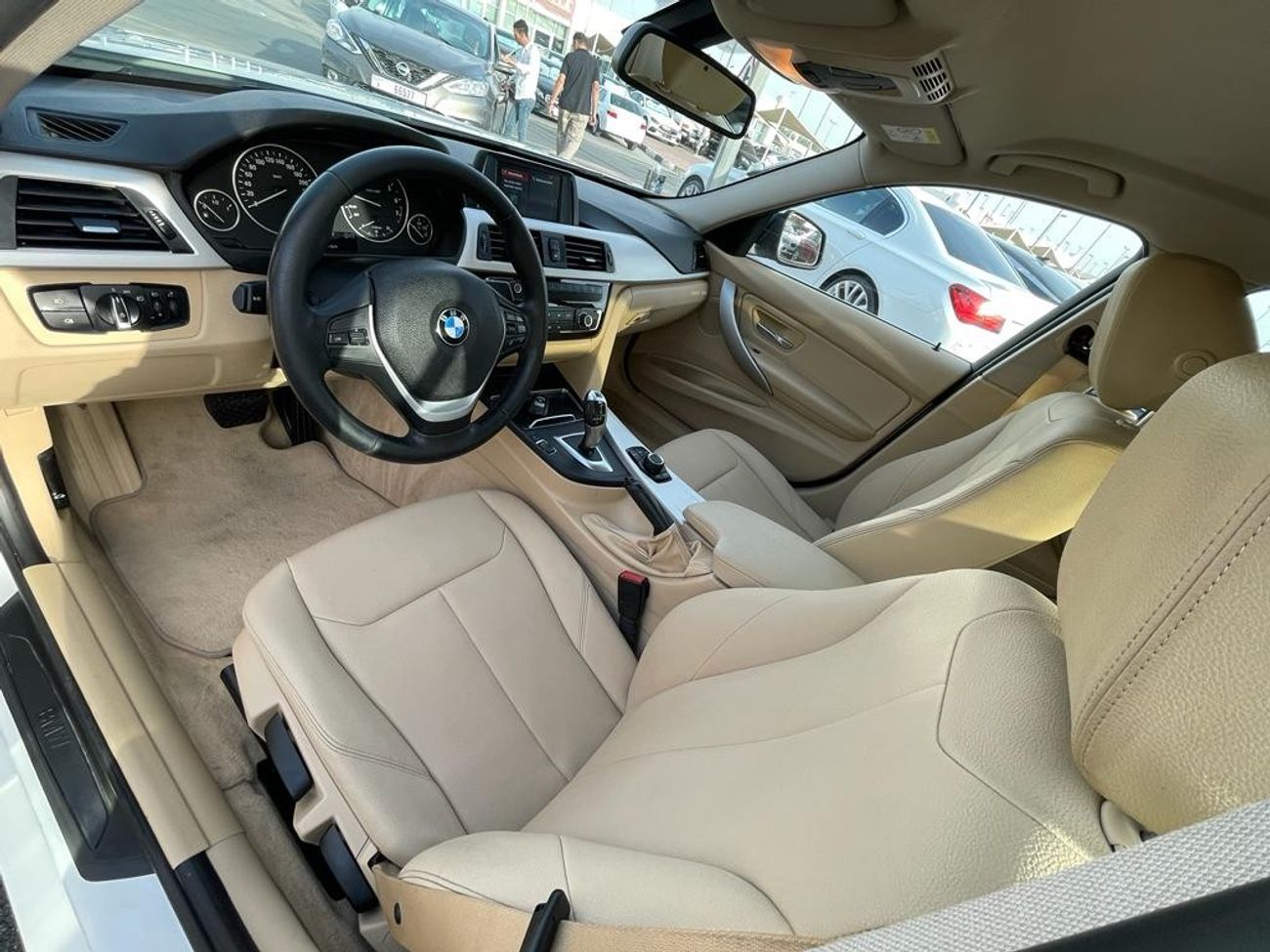 BMW 320i Exclusive BMW 320 _GCC_2018_Excellent Condition _Full option