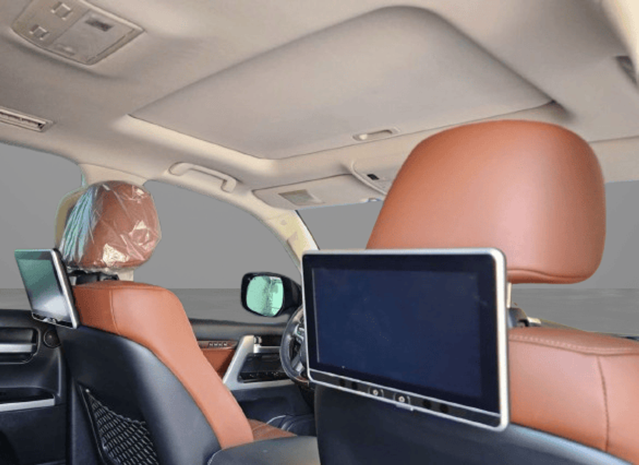 تويوتا لاند كروزر VXR 5.7L 4WD VXR 5.7L-8CYL 4WD Grand Touring - Completely Agency Maintained - Low Mileage Al Futtaim