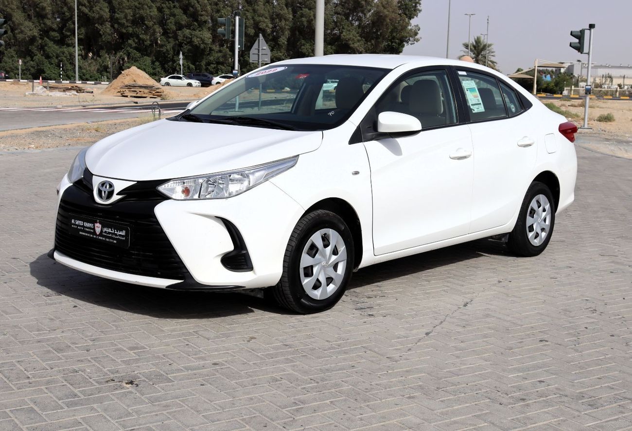 Toyota Yaris GCC ACCIDENTS FREE- ORIGINAL PAINT - SEDAN  - 1.5 CC