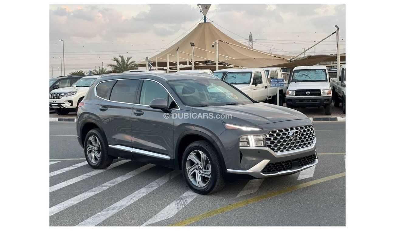 Hyundai Santa Fe 2022 Hyundai Santa Fe 2.5L V4 MidOption+ Only 4700 Miles