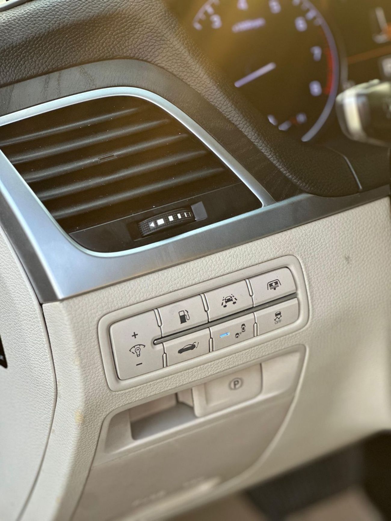 هيونداي جينيسس Platinum 3.8L