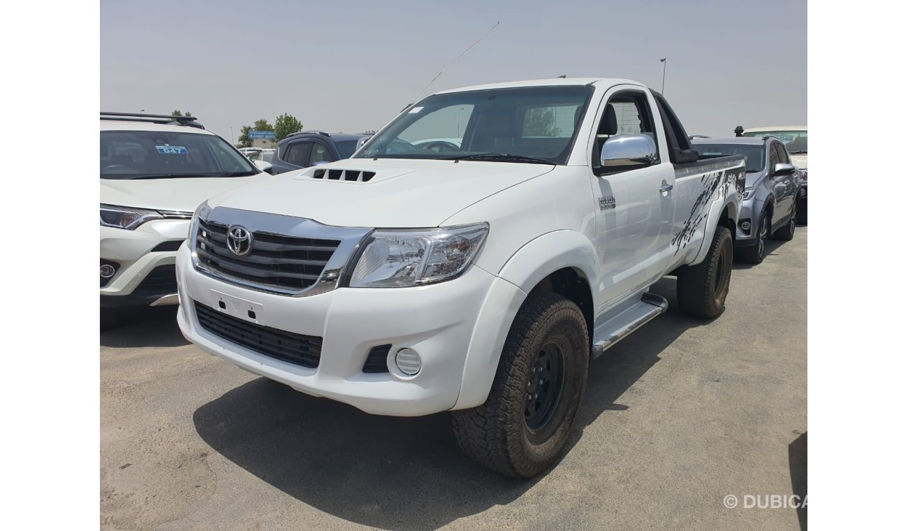 تويوتا هيلوكس PICK UP DIESEL 3.0L 4X4 RIGHT HAND DRIVE