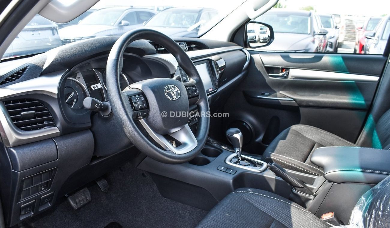 تويوتا هيلوكس SR5 2.7L