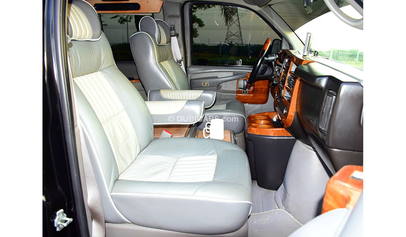 GMC Savana STARCRAFT - EXCELLENT CONDITON