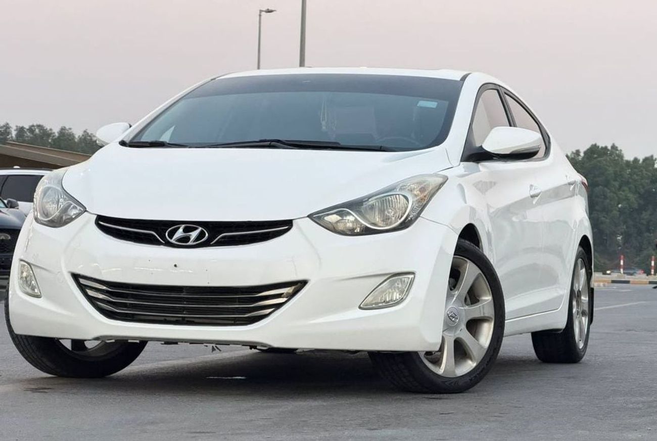 هيونداي إلانترا السيارة بحالة ممتازة جدا