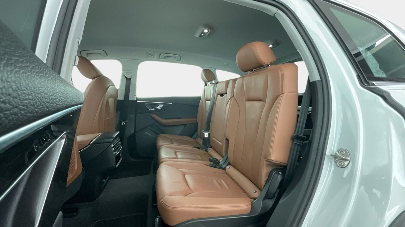 أودي Q7 55 TFSI quattro S-Line | upto AED 20,000 Ramadan Discount | شامل الضمان | 0 ﺪﻔﻋﺓ ﺃﻮﻟﻯ