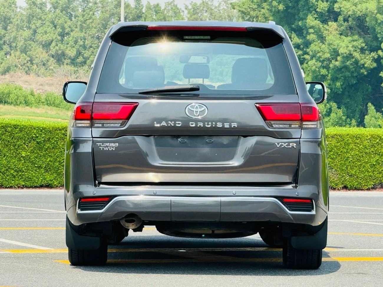Toyota Land Cruiser VXR V8 + 4.6L Engine Full Option Facelift to 2024 Shape Exterior and Interior Both